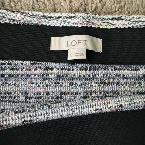 Loft Textured Multicolored Elastic Waist Skirt - Picture 4 of 4